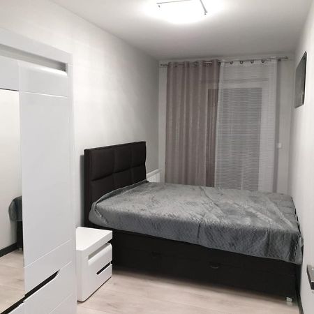 Apartament Skarbowa 1& Parking 莱什诺 外观 照片