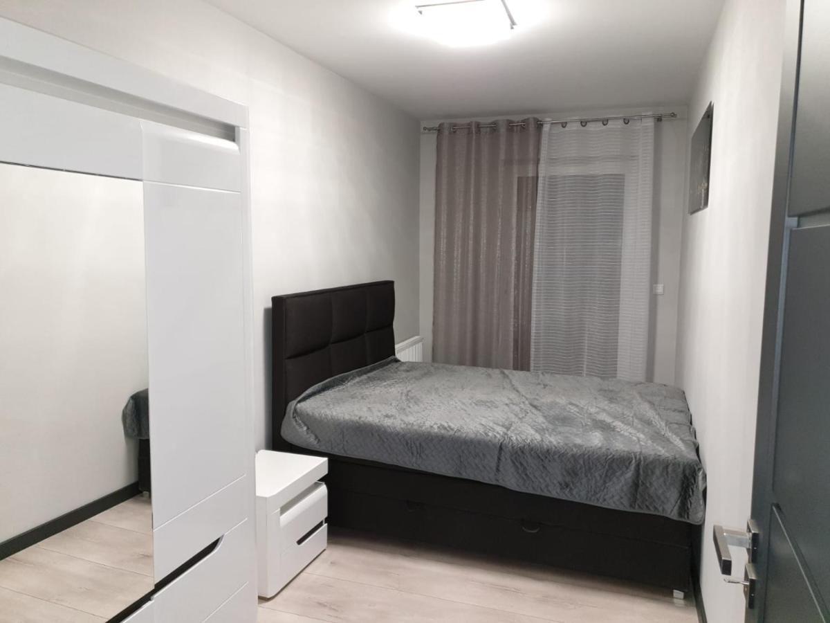 Apartament Skarbowa 1& Parking 莱什诺 外观 照片