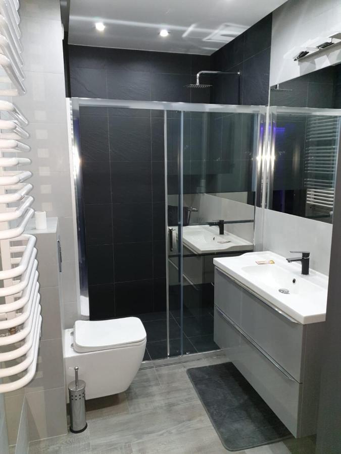 Apartament Skarbowa 1& Parking 莱什诺 外观 照片